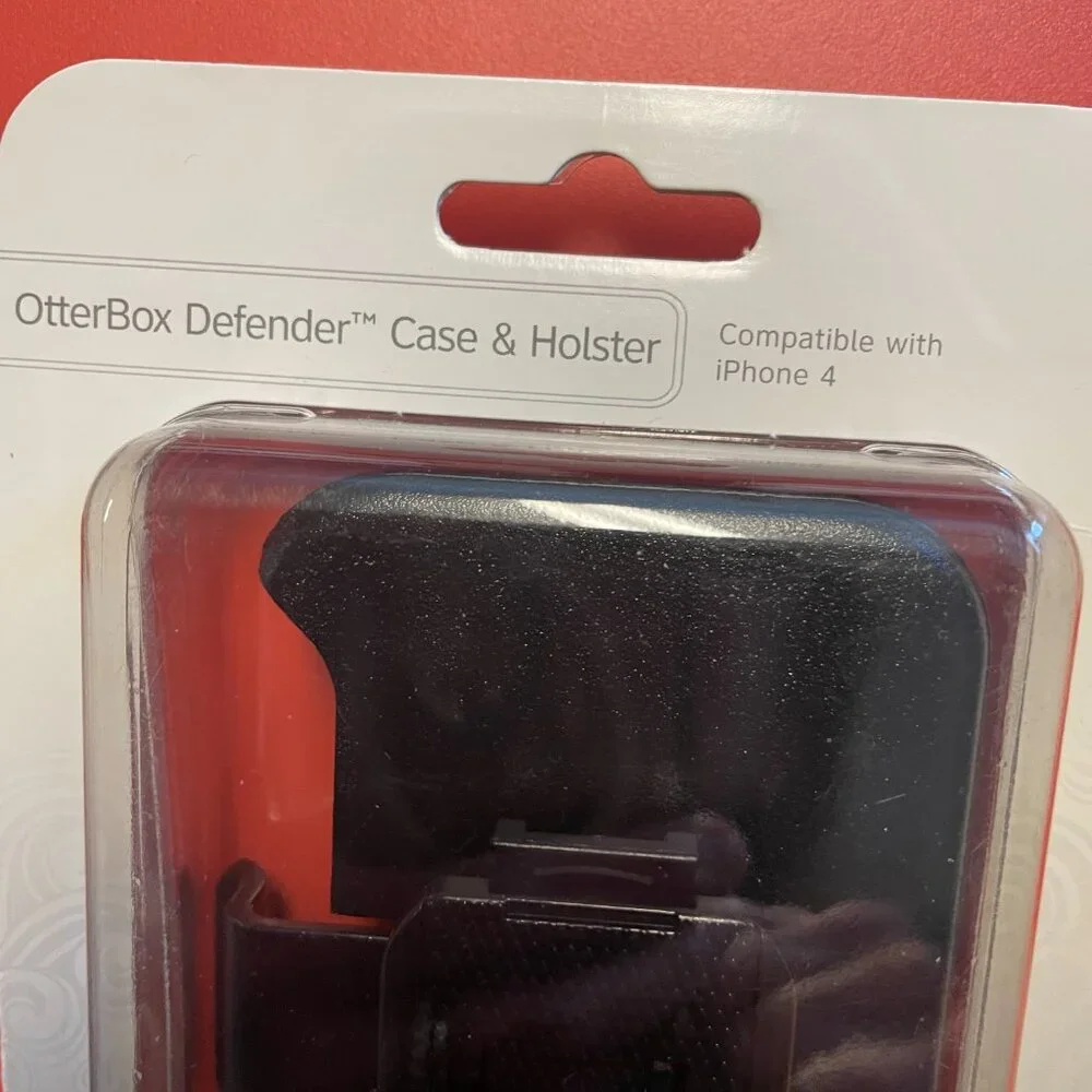 OtterBox Defender Series Holster For Apple iPhone 4 4S Black w/ Belt Clip